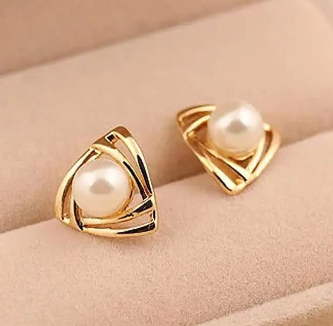 Brinco Triângulo De Pérolas Banhado Em Ouro 18K - Brsi342