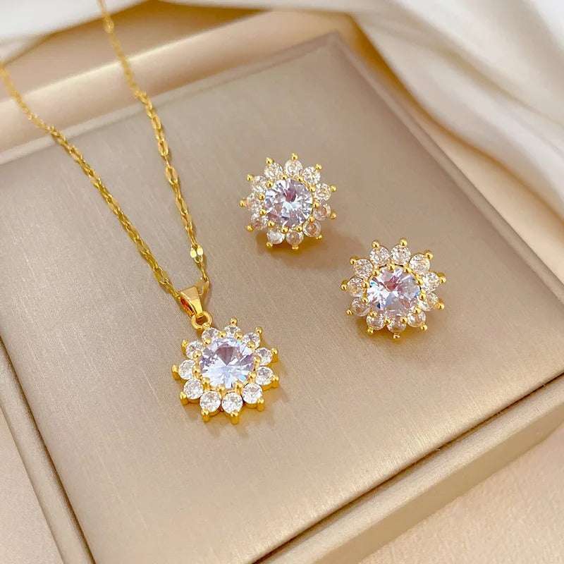 CONJUNTO GIRASSOL DE ZIRCÔNIAS BANHADO EM OURO 18K - CONJ333